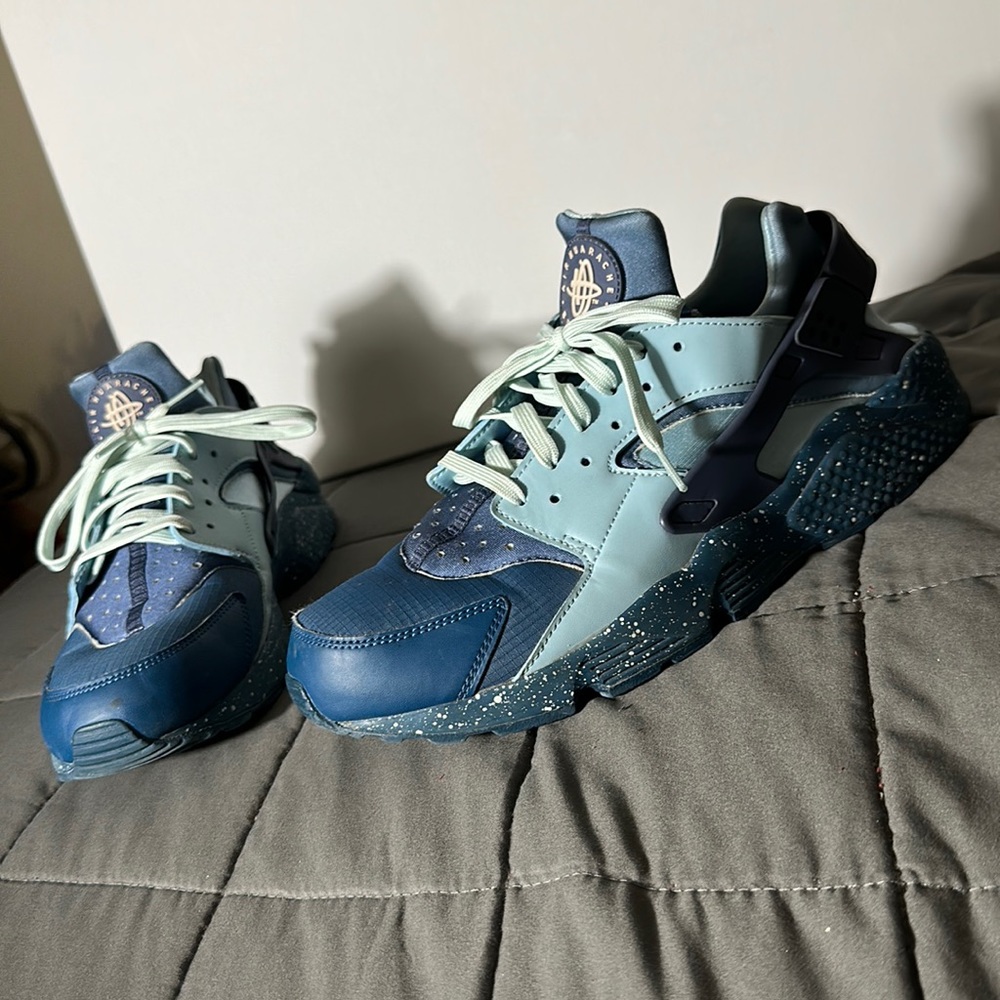 Air Huarache by Nike / No Box